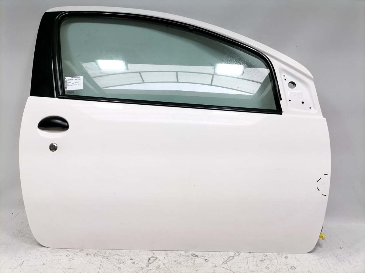 Peugeot 107 original T&uuml;r vorn rechts KWD Wei&szlig; 3-T&uuml;rer Bj.2009